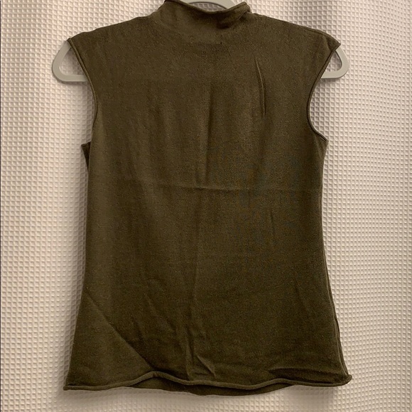 Olive Green Sleeveless Top with High Collar - Picture 3 of 4